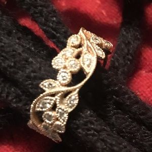 Beautiful original design with diamond chips